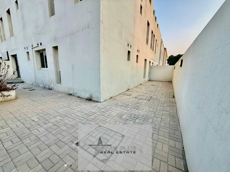 4 MASTER BEDROOM, 1 ROOM DOWN, 2 LIVING HALLS, SWIMMING POOL, READY TO MOVE