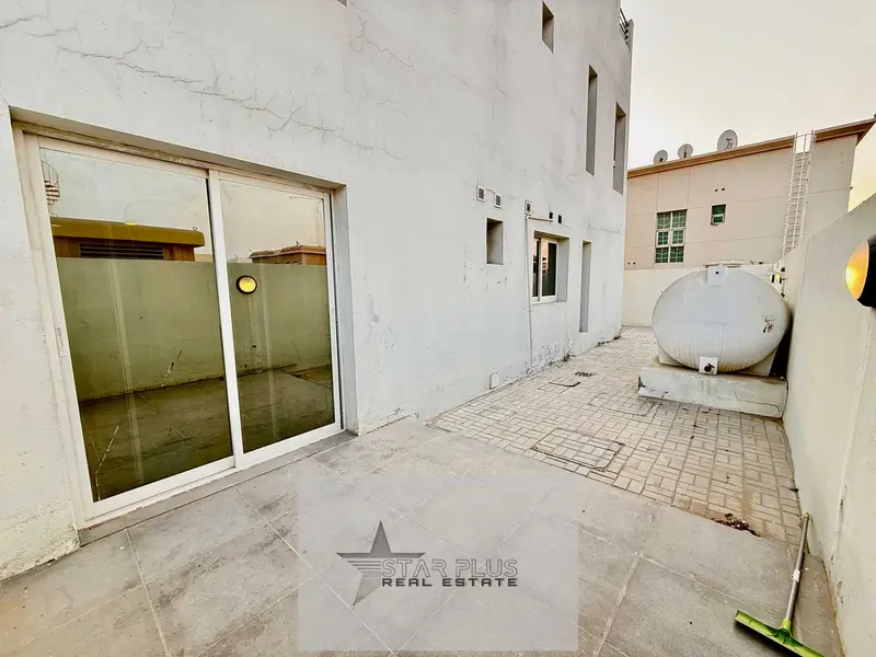4 MASTER BEDROOM, 1 ROOM DOWN, 2 LIVING HALLS, SWIMMING POOL, READY TO MOVE
