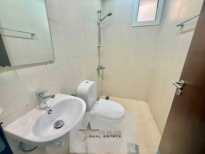 4 MASTER BEDROOM, 1 ROOM DOWN, 2 LIVING HALLS, SWIMMING POOL, READY TO MOVE