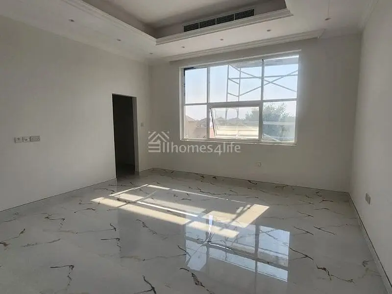 SPACIOUS | NEAR TO BUSINESS BAY | PRIVATE POOL