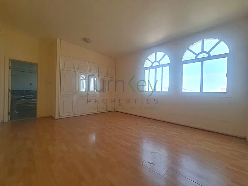 5Min To Beach & Burj Al Arab\5Bed+Maids+Study