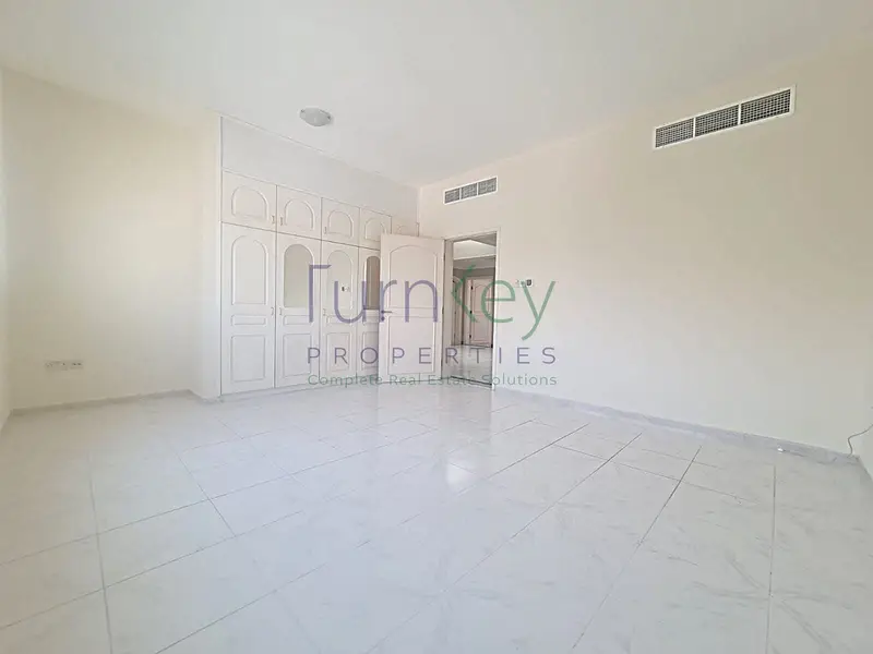 5Min To Beach & Burj Al Arab\5Bed+Maids+Study