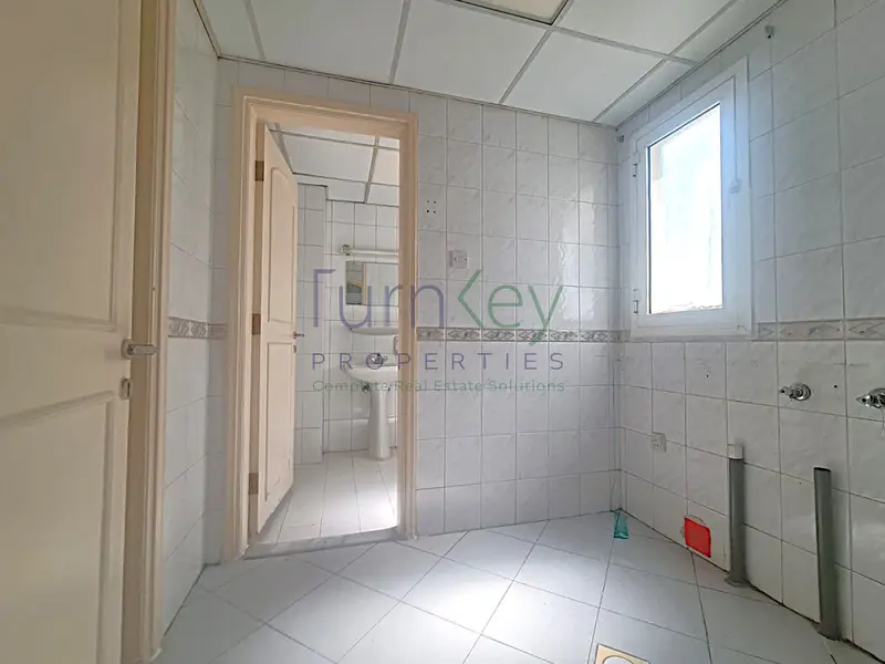 5Min To Beach & Burj Al Arab\5Bed+Maids+Study
