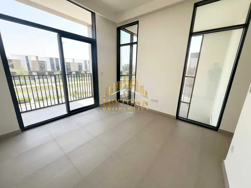 Brand New-Corner-Huge Garden-Premium Location