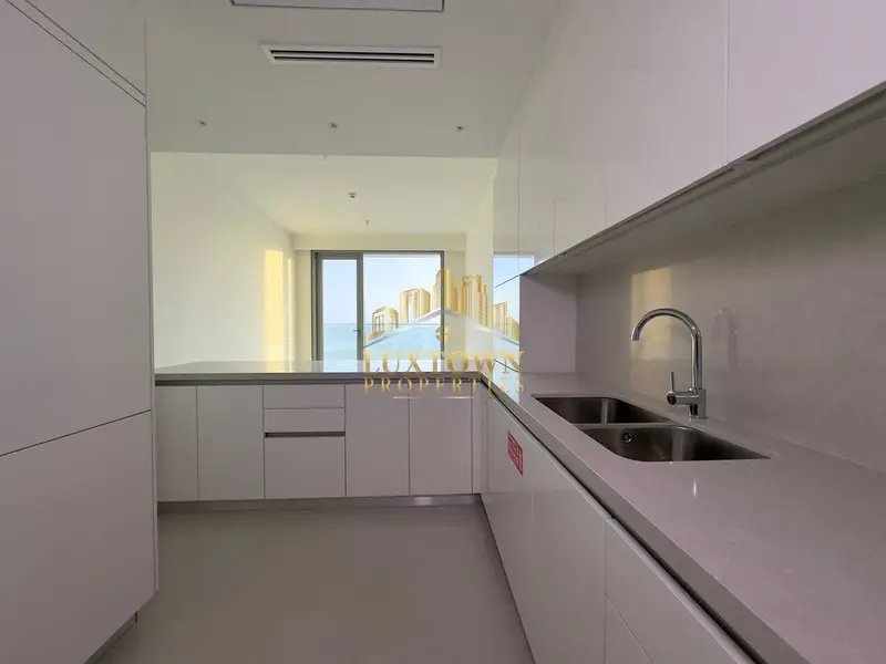 HOT DEAL-Park View-Maids-Huge Size-Price Reduced
