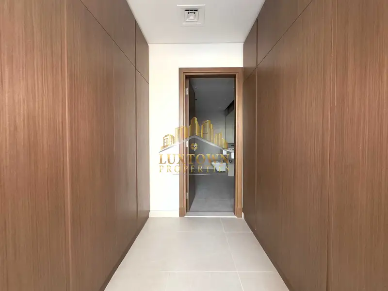 HOT DEAL-Park View-Maids-Huge Size-Price Reduced