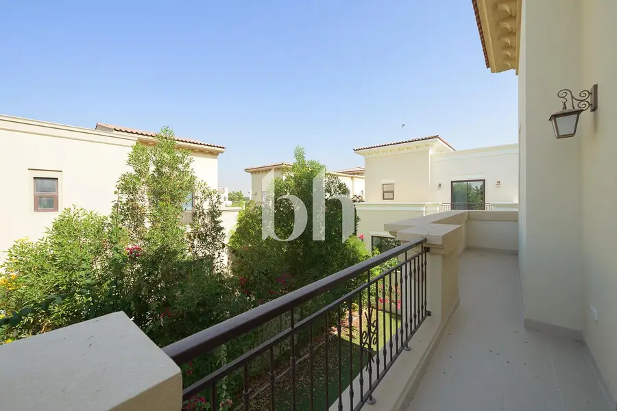 Next To The Park | Maids | Internal Location