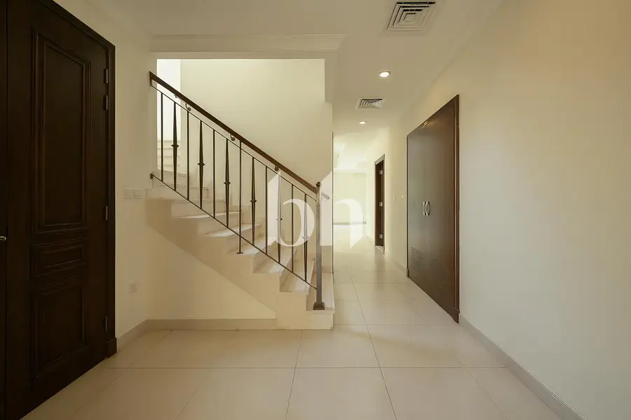 Next To The Park | Maids | Internal Location