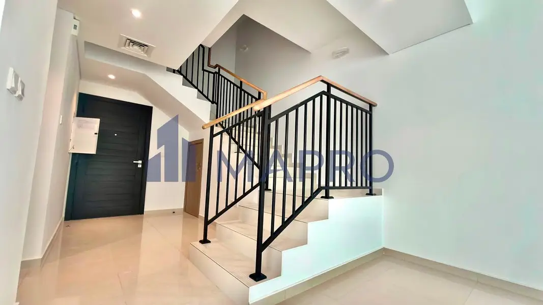 Stunning Corner 4BR Villa for Rent | Camelia, Damac Hills 2