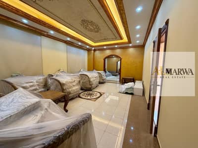 6 Bedroom Villa for Rent in Al Tay East, Sharjah - 37c08a58-2074-4931-8f83-239a4ba7a2f3. jpg 6 Bedroom Villa for Rent in Al Tay East, Sharjah - 37c08a58-2074-4931-8f83-239a4ba7a2f3. jpg