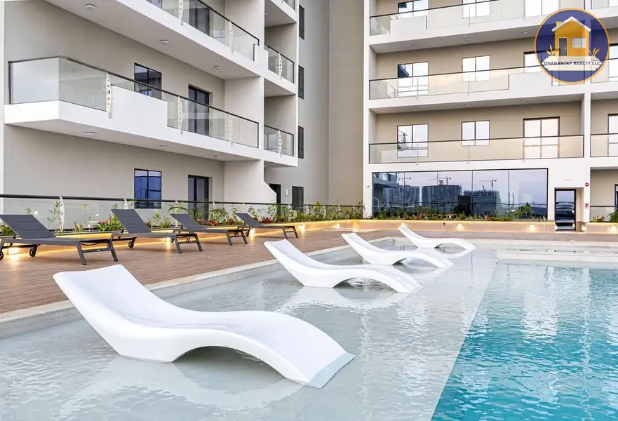 Spacious 2BR | En-Suite Baths | Closed Kitchen | Store