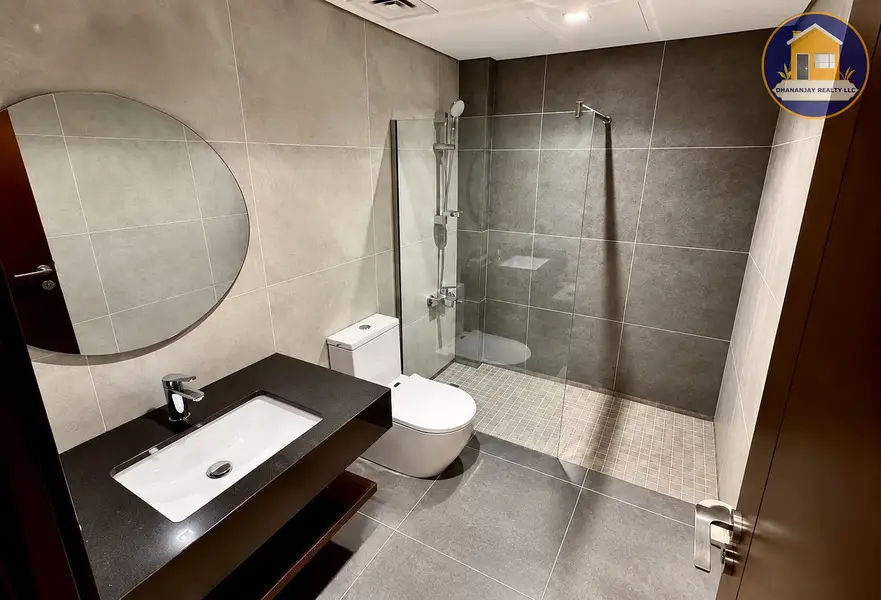 Spacious 2BR | En-Suite Baths | Closed Kitchen | Store