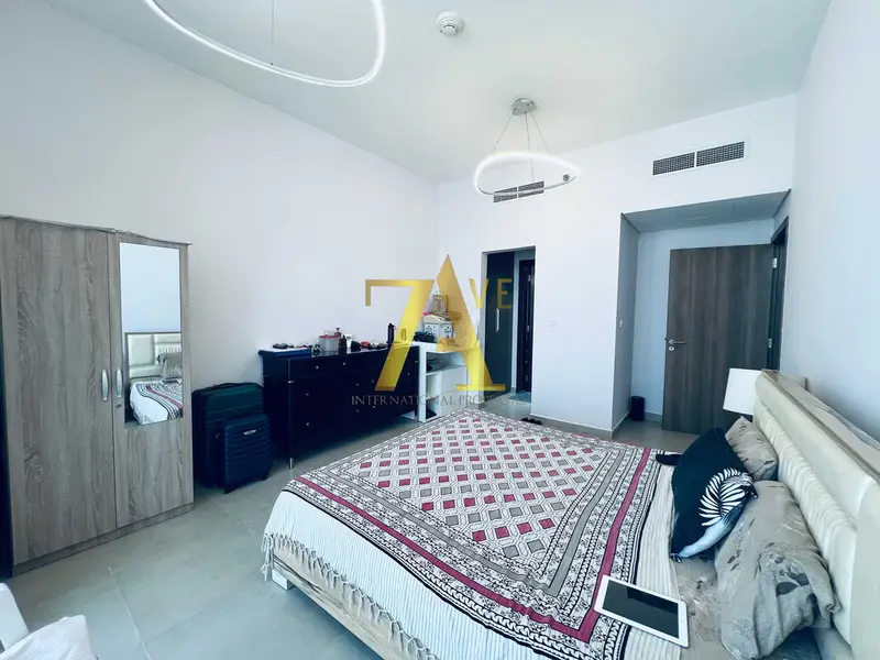 FULLY FURNISHED | 2 CAR PARK | CHILLER FREE | LARGEST LAYOUT | COMMUNITY FACING
