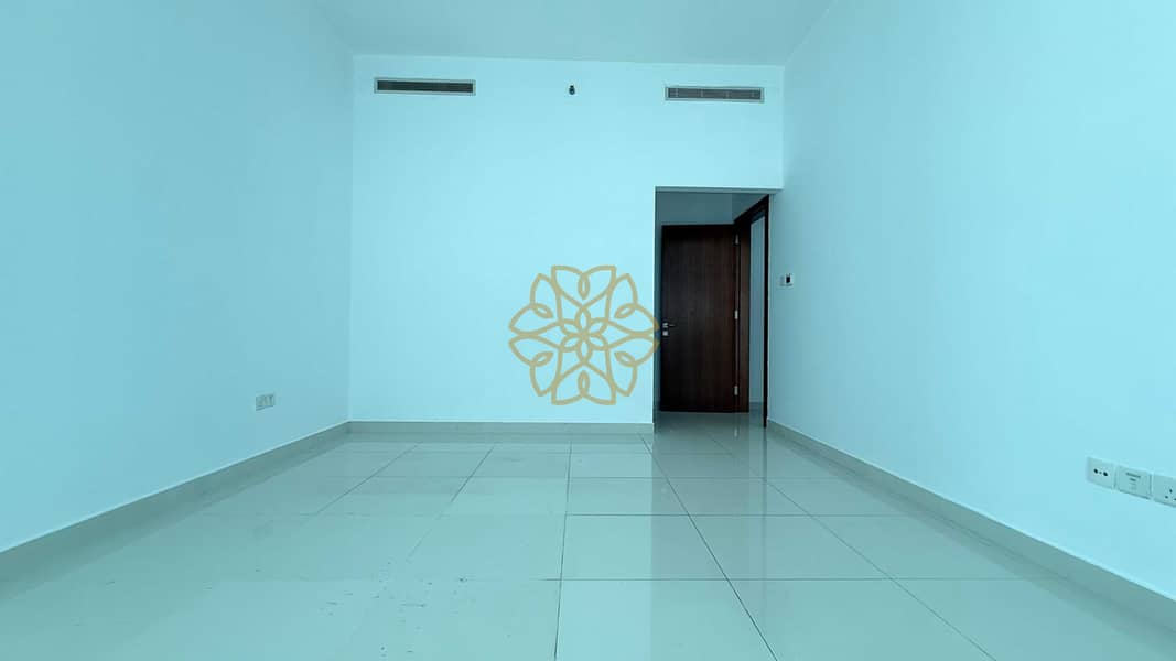 3 66049. jpg