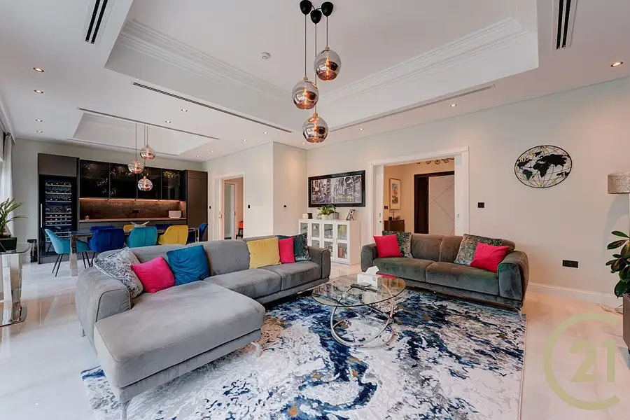 Large Corner Plot | Fully Upgraded | Best Location