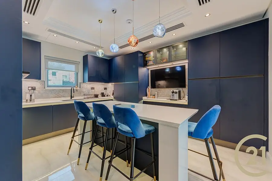 Large Corner Plot | Fully Upgraded | Best Location