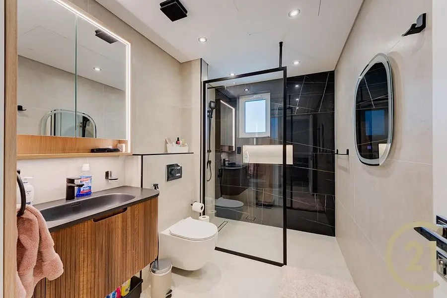 Large Corner Plot | Fully Upgraded | Best Location