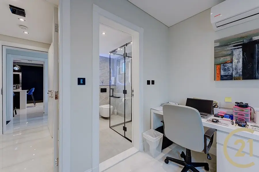 Large Corner Plot | Fully Upgraded | Best Location