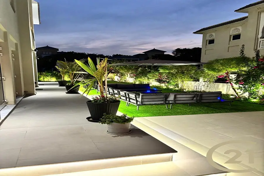 Large Corner Plot | Fully Upgraded | Best Location