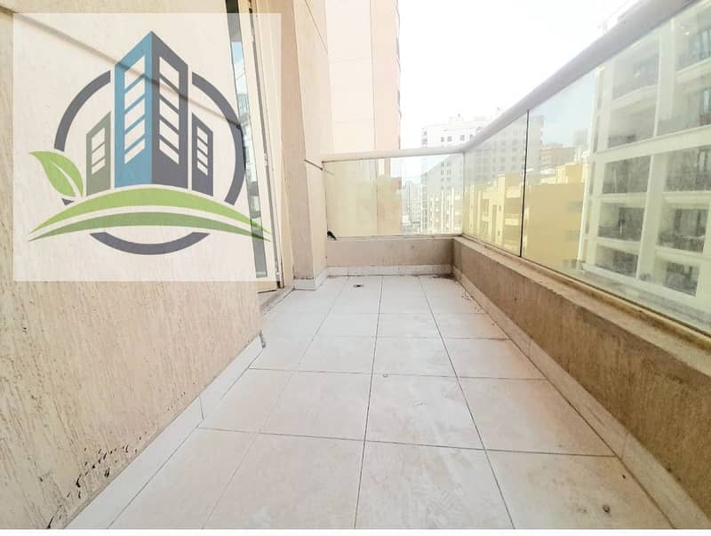 Close to Park-2Bhk Available -Rent 52 -Balcony