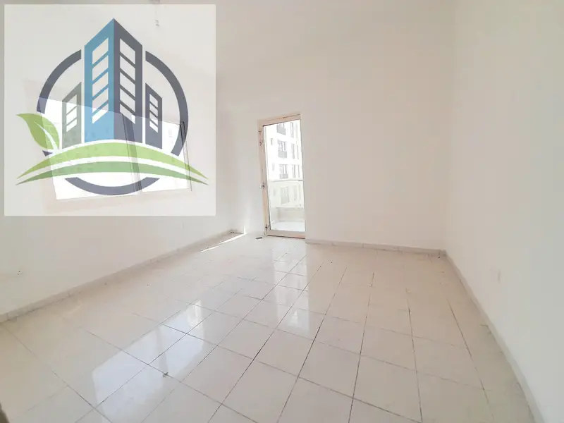 Close to Park-2Bhk Available -Rent 52 -Balcony