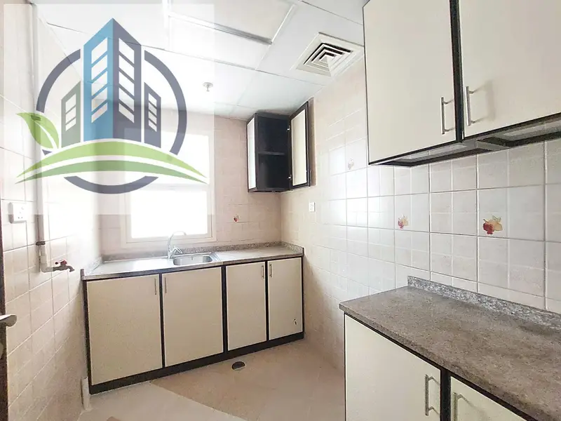 Close to Park-2Bhk Available -Rent 52 -Balcony