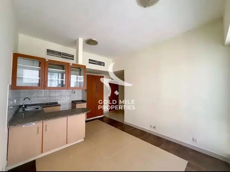 1 Month Free | Ready-to-Move | Pool and Gym | Prime Metro Location | 6 Payments