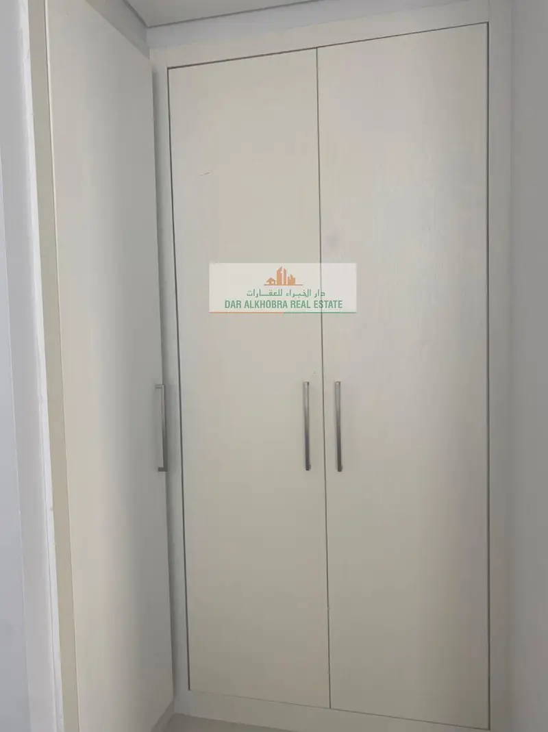 Furnished 1BR Apartment | Loreto 1A | Park & City Views | Balcony Access