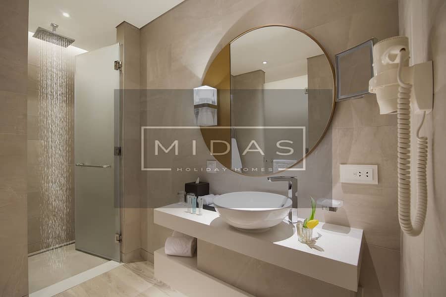 5 Studio king bathroom. jpg