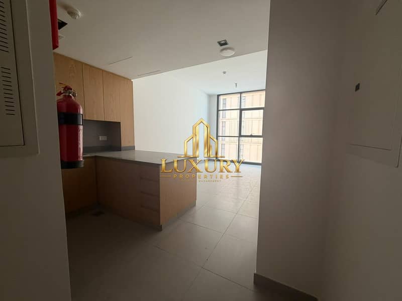 9 HOT DEAL | LAVISH ONE BHK AVAILABLE | WITH ALL AMENITIES