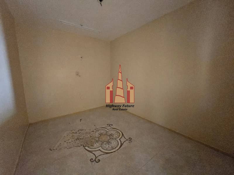 12 34600. jpg