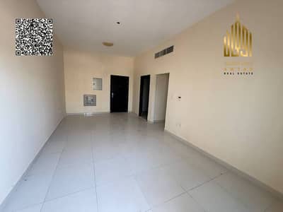2 Schlafzimmer Wohnung zum Miete in Al Jurf, Ajman - Wohnung in Al Jurf,Al Jurf Industrial 3 (Al Jurf 3), 2 schlafzimmer, 36000 AED - 16895961 2 Schlafzimmer Wohnung zum Miete in Al Jurf, Ajman - Wohnung in Al Jurf,Al Jurf Industrial 3 (Al Jurf 3), 2 schlafzimmer, 36000 AED - 16895961