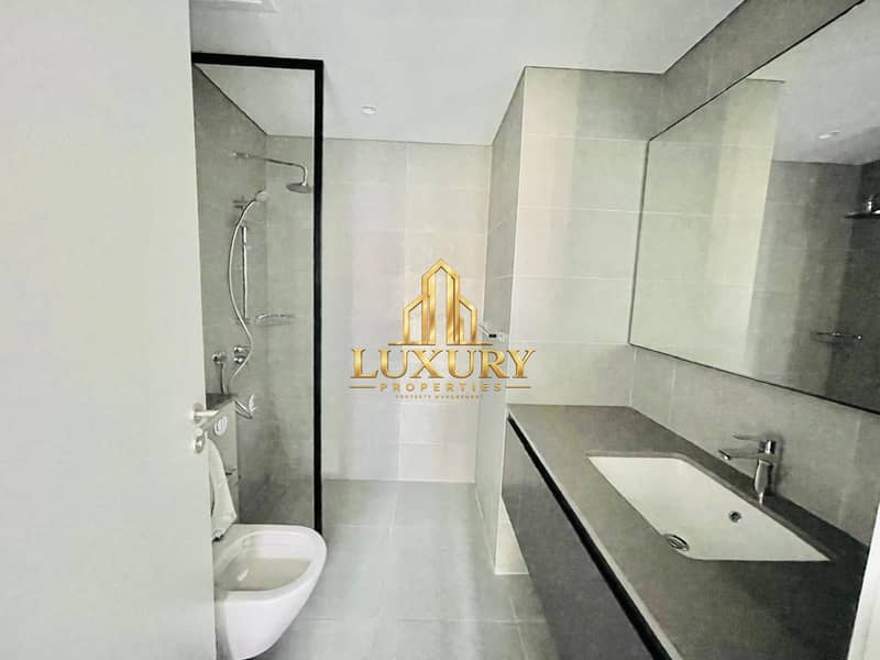 9 Elegant 1 Bedroom Apartment | Balcony & Pool View | 4 Cheques