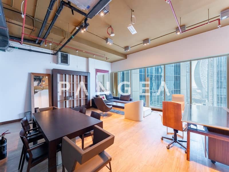 Open Layout | Pantry | Near Metro