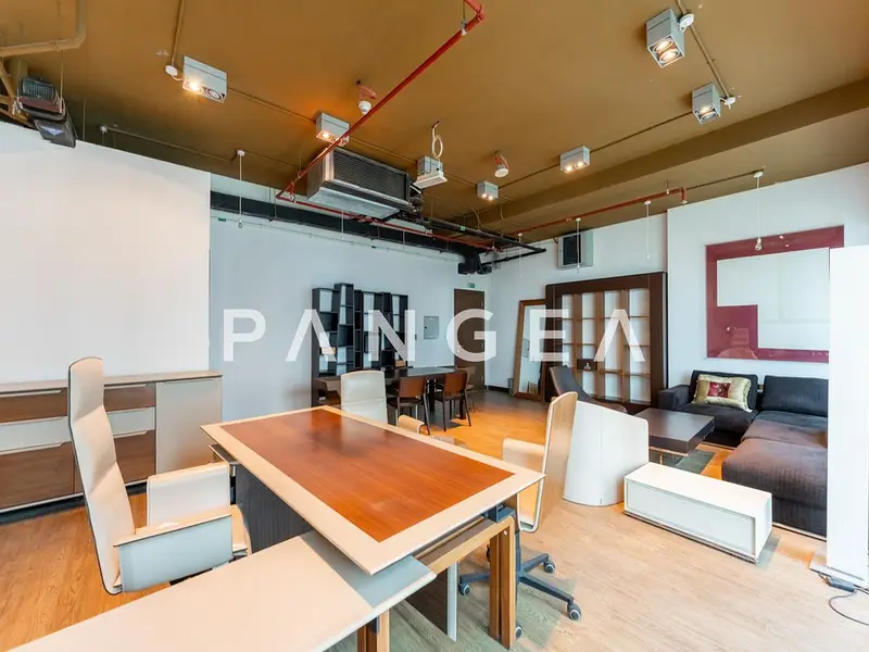 Open Layout | Pantry | Near Metro