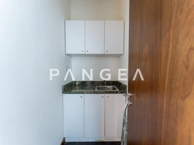 Open Layout | Pantry | Near Metro