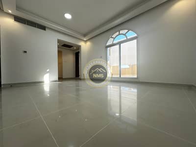 1 Slaapkamer Appartement te Huur in Hadbat Al Zaafran, Abu Dhabi - B. jpg 1 Slaapkamer Appartement te Huur in Hadbat Al Zaafran, Abu Dhabi - B. jpg