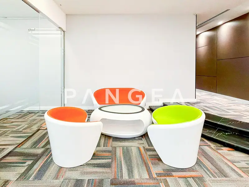 Upgraded | Vacant | Canal View