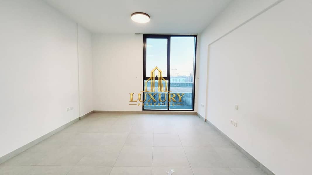 7 Bright Studio Apartment | Excellent Layout | AED 35,000