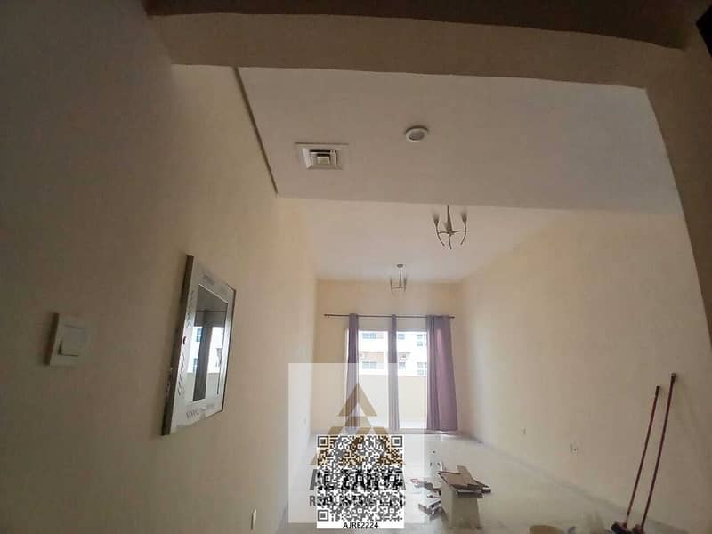 10 WhatsApp Image 2026-10-18 at 13.13. 50 (3). jpeg