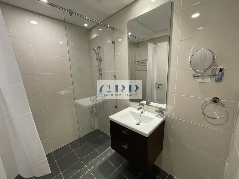 Chiller Free | Fully Furnished | Prime Location