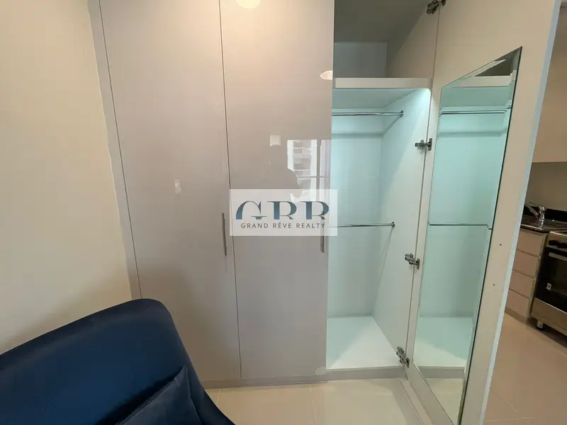 Chiller Free | Fully Furnished | Prime Location