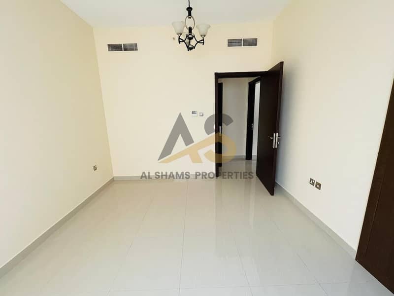 2 78d01acd-42da-4fa4-8dbd-646af3beceb0. jpg