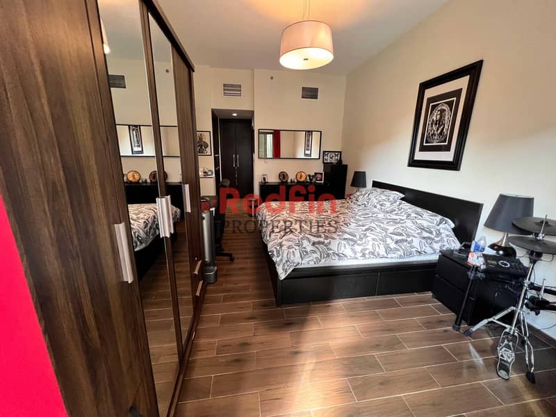 Large 2 BHK /Ready To Move / Closed Kitchen / Metro View/