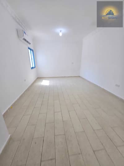 Monolocale in affitto a Al Khalidiyah, Abu Dhabi - 1000132126. jpg Monolocale in affitto a Al Khalidiyah, Abu Dhabi - 1000132126. jpg