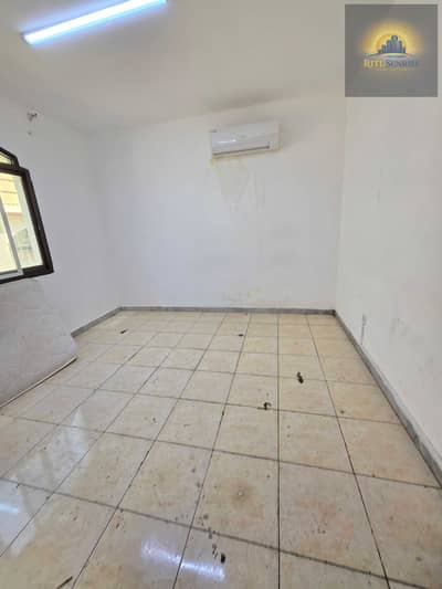 1 Schlafzimmer Wohnung zum Miete in Al Khalidiyah, Abu Dhabi - 1000132139. jpg 1 Schlafzimmer Wohnung zum Miete in Al Khalidiyah, Abu Dhabi - 1000132139. jpg