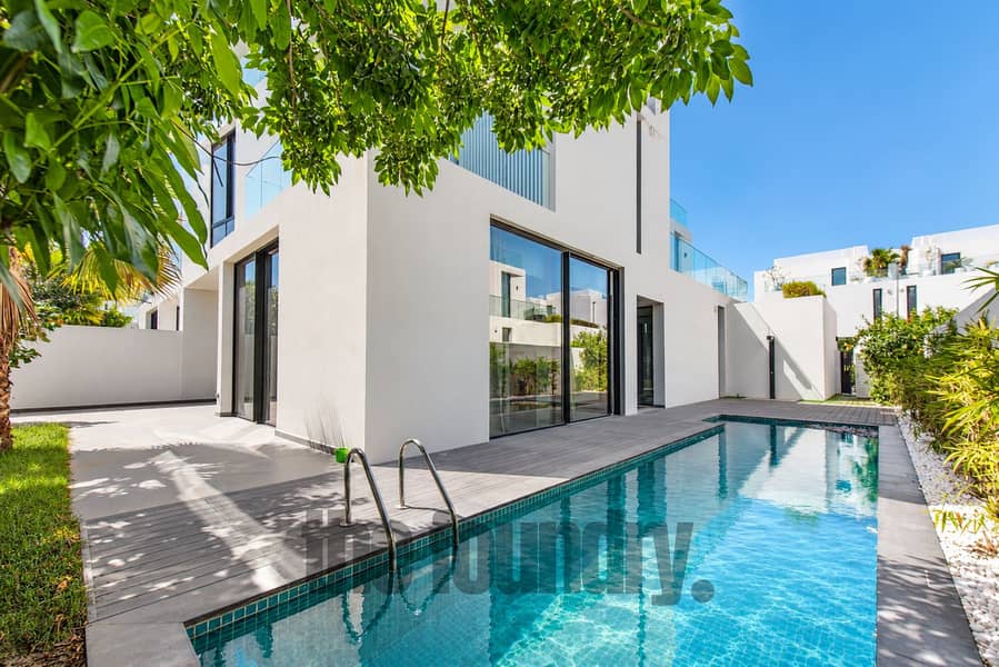 3 Modern Villa Poolside Retreat. png