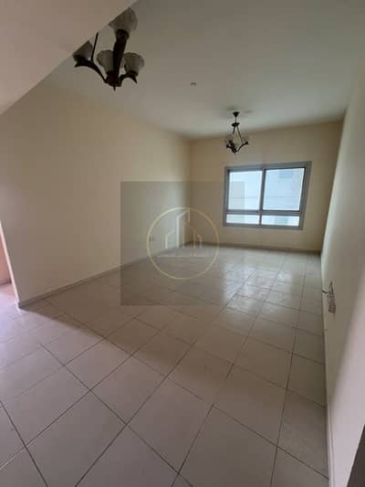 2 Bedroom Apartment for Rent in Um Tarafa, Sharjah - WhatsApp Image 2026-10-14 at 7.45. 48 PM. jpeg 2 Bedroom Apartment for Rent in Um Tarafa, Sharjah - WhatsApp Image 2026-10-14 at 7.45. 48 PM. jpeg
