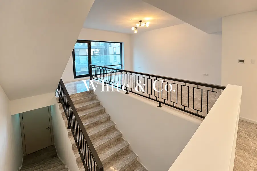 Townhouse | Modern Unit |2 Parking Spaces