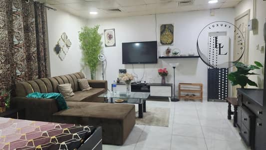 Studio zum Miete in Al Majaz, Sharjah - 1000240000. jpg